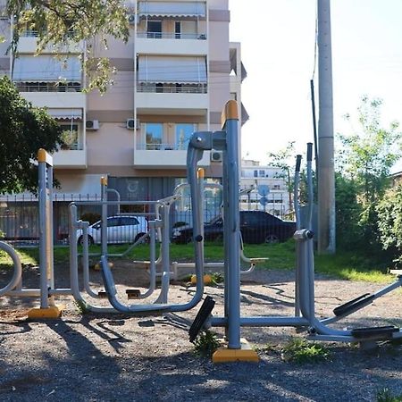カラマタΔίπλα Στο Πάρκοアパートメント エクステリア 写真